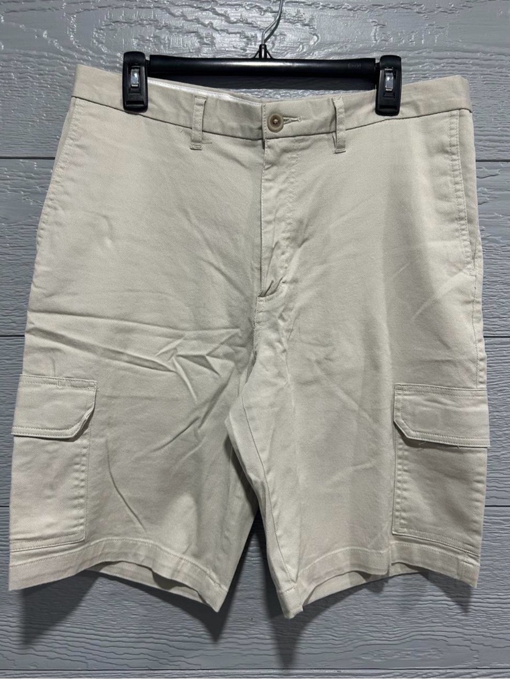 Haggar Cream Cargo Shorts - Classic Utility Cut